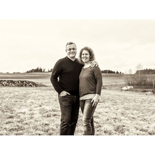 Der Tee wird direkt am Hof der Familie Roßnagl in Handarbeit abgepackt.